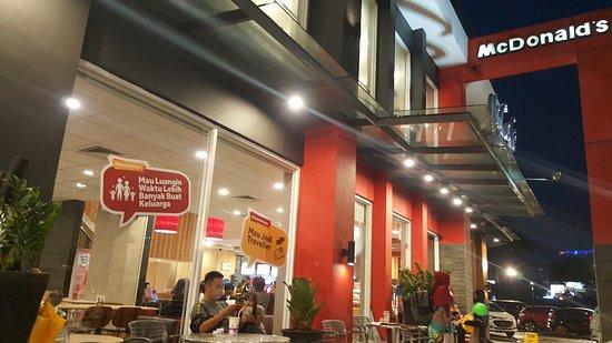McDonald's Mayjend Sungkono